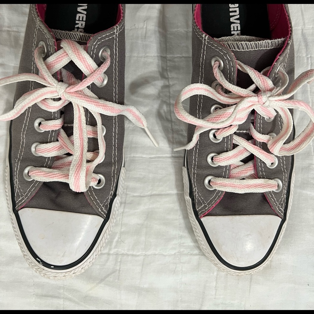 Converse sneakers size 8